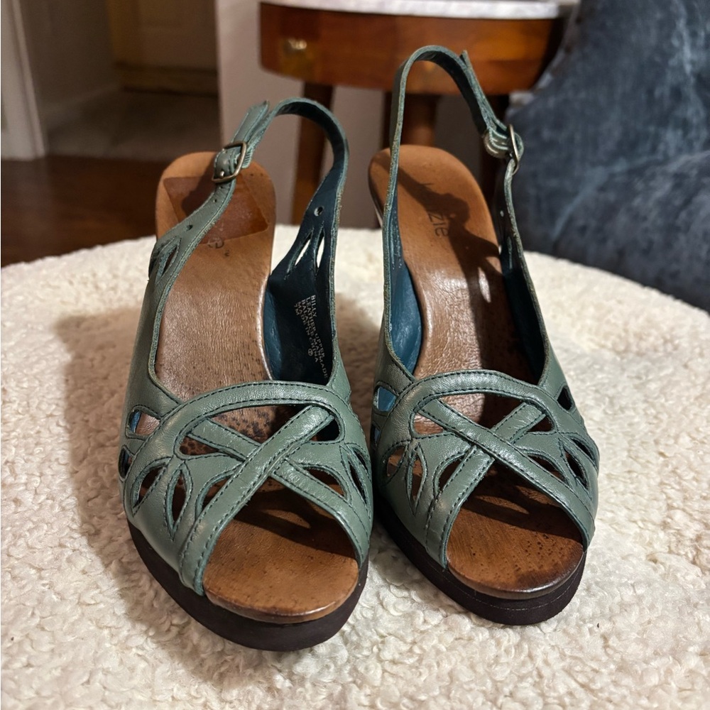 Kenzie Sandal Heels GORGEOUS SISE 7M 
Leather no flaws!! - Picture 2 of 8